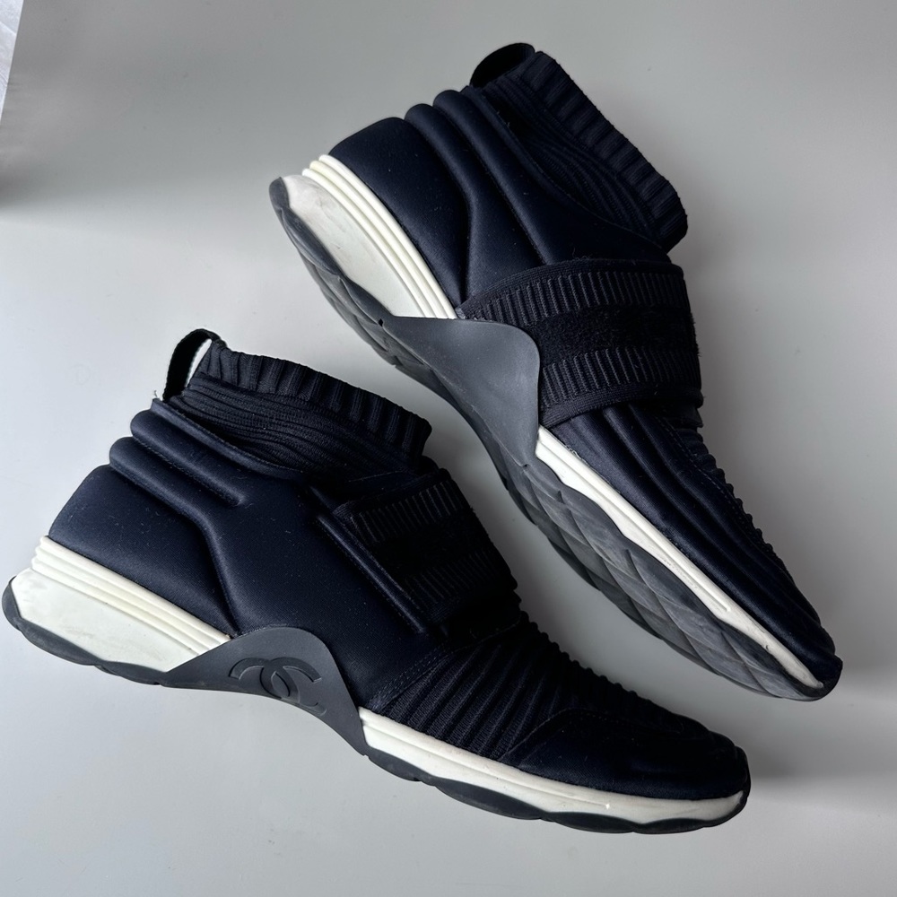 Chanel CC Logo Sock Sneakers - Picture 7 of 12